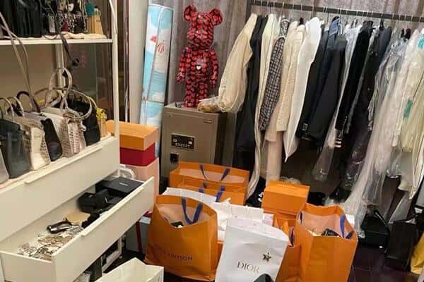五家渠市回收一线品牌衣服